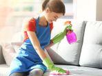 5 Tips Mudah Ini Bantu Bersihkan Sofa Kulit dan Kain, Salah Satunya Pakai Tisu Basah