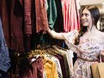 Ada 3 Alasan Kenapa Baju yang Baru Dibeli Harus Dicuci Terlebih Dahulu sebelum Dipakai