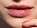 5 Rekomendasi Serum Bibir Terbaik yang Ampuh Menutrisi dan Melembapkan