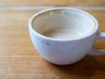 2 Bahan Alami Penghilang Noda Kopi di Cangkir, Ampuh dan Tanpa Bekas