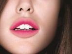 Simak 5 Cara Mengaplikasikan Ombre Lips pada Bibir yang Gelap