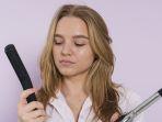 Tips Mencatok Rambut ala Anak Kos, Gampang dan Tidak Ribet