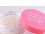 Langkah yang Benar untuk Mengaplikasikan Lip Scrub dari Brand Emina