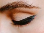 5 Rekomendasi Eyeliner Pen Merek Lokal yang Cocok Dipakai Pemula