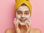 Review Wardah Nature Daily Aloe Hydramild Facial Wash, Bersihkan Hingga Pori Terdalam