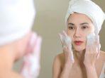 Kamu Wajib Coba 5 Rekomendasi Facial Wash Terbaik 2022