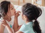 Tetap Segar saat ke Sekolah, Ini 5 Rekomendasi Lip Balm untuk ke Sekolah Harga 50 Ribuan