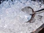 5 Tips Menyimpan Es Batu Walau Tanpa Freezer, Cocok Dicoba Saat Mendesak atau Aktivitas Luar