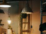 Percantik Ruang Tamu dengan 5 Lampu Gantung Estetik