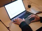 5 Laptop dengan Ukuran Layar 13 Inci, Praktis & Mudah Dibawa
