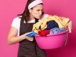 5 Tips Mengatasi Bau Amis pada Pakaian, Cukup Manfaatkan Bahan-Bahan Alami