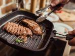 5 Rekomendasi Grill Pan Terbaik, Antilengket untuk Permudah BBQ-an saat Tahun Baru