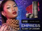 Review Produk Terbaru MAKE OVER x Hian Tjen, Lipstik Glassy Pertama yang Non-transfer
