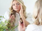 Yuk Ikuti Tips dan Trik Menggunakan Face Oil untuk Wajah Berminyak, Bikin Wajah Glowing Anti Kilap