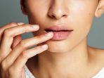5 Rekomendasi Lip Balm dengan Kemasan Tube, Lembapkan Bibir dengan Kemasan Travel Friendly