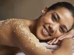 5 Rekomendasi Body Scrub untuk Kulit Kering, Normal Hingga Sensitif