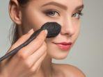 Tips Tampil Cantik dan Tidak Berlebihan Saat Natal, Salah Satunya Gunakan Makeup Tipis