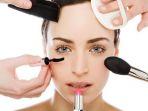 Memakai Make Up Tapi Justru Wajah Terlihat Pucat? Mungkin Anda Melakukan Kesalahan Ini