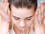 6 Facial Wash yang Cocok untuk Jenis Kulit Kering di Sociolla