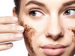 Hati-hati Salah Membeli, Simak Rekomendasi Perawatan Wajah Memakai Exfoliator