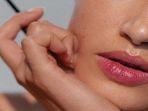 Ingin Lipstik Awet dan Tidak Mudah Pudar Saat digunakan? Coba Lakukan 4 Hal Ini