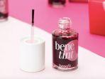 Lebih Suka Lipstik Tint Dibanding Matte? Coba 5 Rekomendasi Lip Tint dari Benefit Cosmetics Ini