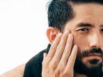 Rawat Kulit Wajah Pria dengan 5 Produk Face Emulsion