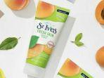 Review ST. Ives Fresh Skin Apricot Scrub Ampuh Angkat Sel Kulit Mati dan Komedo di Wajah
