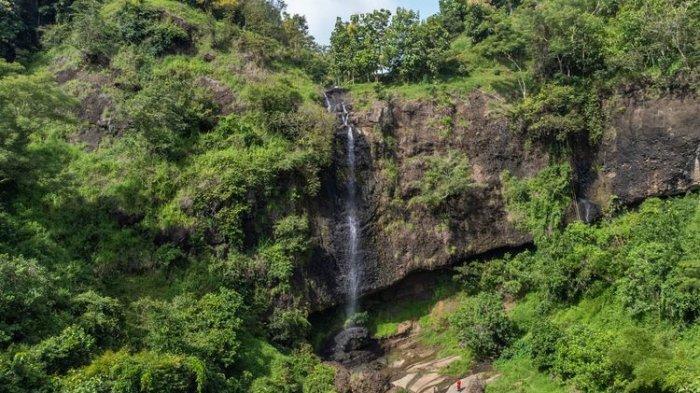 WISATA ALAM WONOGIRI - Air Terjun Banyunibo di Wonogiri, Jawa Tengah, pada Maret 2024 lalu. Berikut rekomendasi wisata air terjun di Wonogiri untuk healing. (KOMPAS.com/ANGGARA WIKAN PRASETYA)