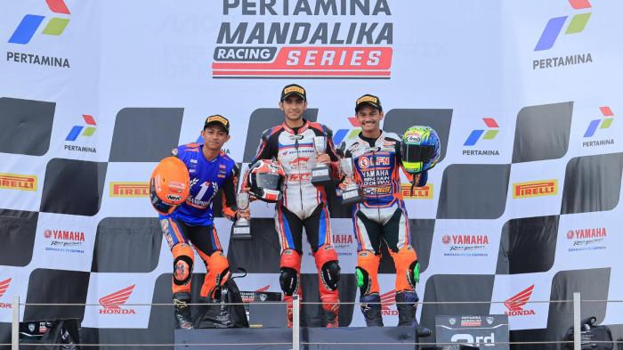 Pembalap Astra Motor Racing Team Gemilang, Konsisten Podium di Final Mandalika Racing Series 2025