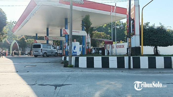 Antrean kendaraan SPBU Tempursari Kecamatan Sambi Boyolali, Rabu (10/6/2026)