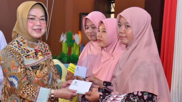 Alhamdulillah, Guru RA dan Yatim Dhuafa di Sukoharjo Terima Bantuan Rp216 Juta dari Bupati Etik