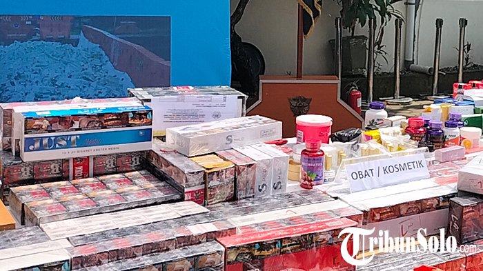 Pemusnahan Barang Ilegal oleh Bea Cukai Solo : Ada 3,8 Juta Batang Rokok Ilegal dan 385 Botol Miras
