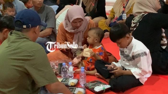 Buka puasa masjid solo
