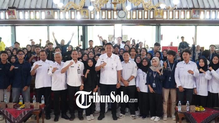 Bupati Hamenang Bahas Masa Depan Klaten Bareng Mahasiswa di Forum Diskusi KMK