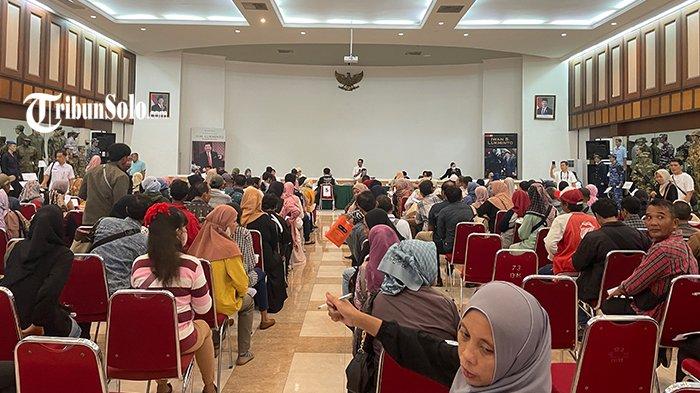 BURUH SUKOHARJO - Ilustrasi buruh di Sukoharjo. Kondisi ekonomi di Sukoharjo kembali menjadi sorotan kalangan buruh menjelang penetapan Upah Minimum Kabupaten (UMK) 2026.