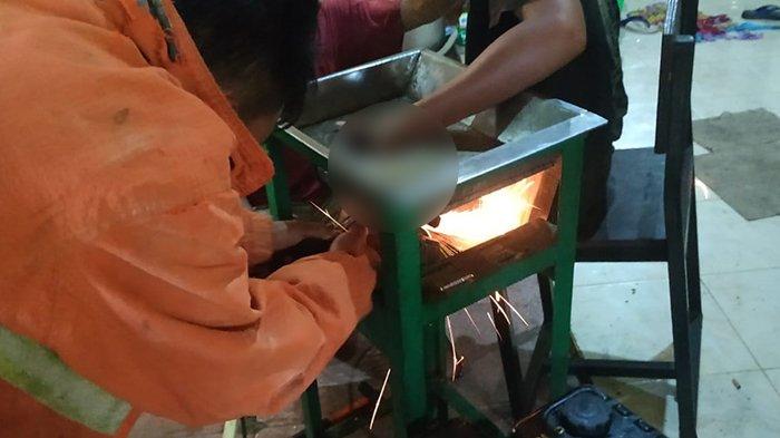 Merintih Kesakitan, Jari Pemuda di Wonogiri Terjepit Mesin Penggiling Bumbu: Dilarikan ke RS