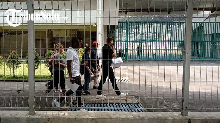 FIFA Lakukan Inspeksi Akhir Kesiapan Stadion Manahan untuk Piala Dunia, Dispora: Secara Lisan Aman