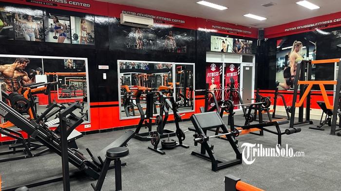GYM WONOGIRI - Fasilitas gym Putra Anugrah Fitness Center Purwantoro, Wonogiri, Jawa Tengah. Putra Anugrah Fitness Center tawarkan paket lengkap untuk pecinta gym.