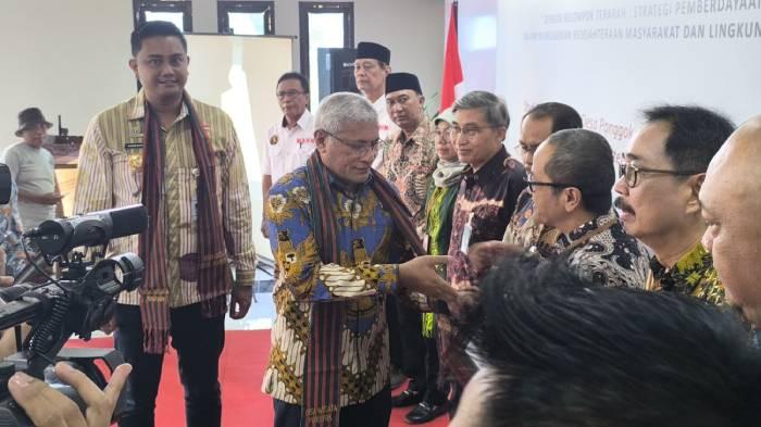 Bupati Hamenang Dampingi Kepala BNN RI, Kunjungi Desa Ponggok Klaten