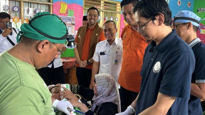 Mas Bupati Hamenang Tinjau Khitanan Massal Gratis Baznas Klaten, Puji Tingginya Antusiasme Warga