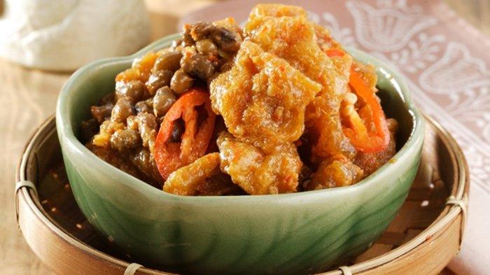 KULINER LEGENDARIS - Ilustrasi sambal goreng krecek yang siap disantap. Beginilah sejarah sambal goreng krecek, kuliner legendaris di Solo Raya, Jawa Tengah.