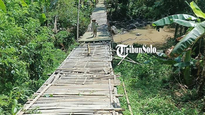MEMPRIHATINKAN. Jembatan bambu di Dukuh Ledoksari, Desa Dlingo, Kecamatan Mojosongo, Boyolali pada Senin (25/5/2026). Postingan soal jembatan ini sempat ramai di media sosial Facebook.