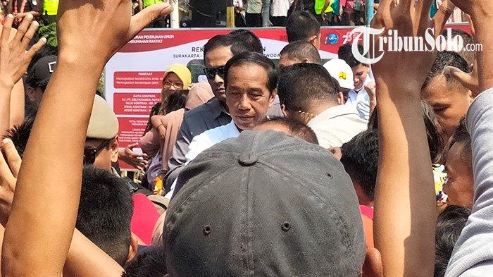 Jalan Solo-Purwodadi yang Sering Rusak Dicor, Jokowi Sebut Bisa Tahan 10 Tahun Lebih