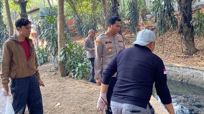Tukang Parkir Ditemukan Tewas Mengambang di Kali Taman Lansia Bandung