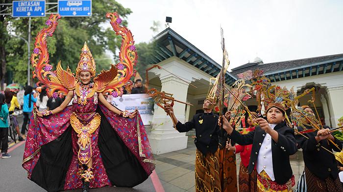 30 Komunitas Budaya Ramaikan Karnaval di Solo, Tandai Pembukaan Pekan Wayang dan Gamelan 2025