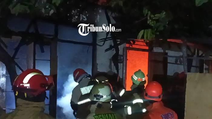 Kebakaran Solo Damkar
