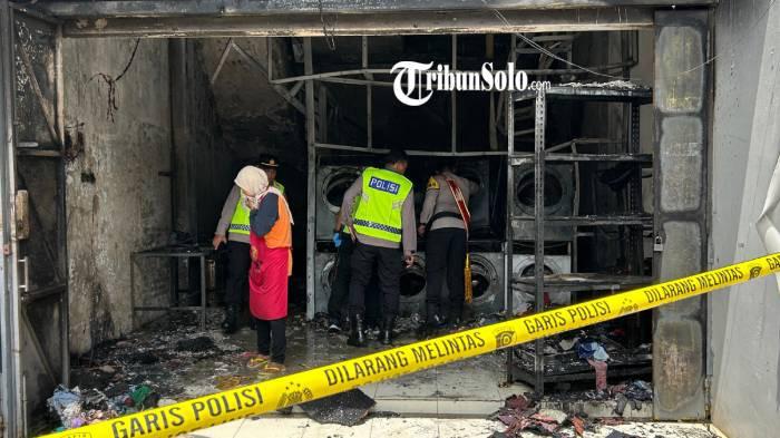 KEBAKARAN. Ruko usaha laundry terbakar, diduga akibat alat pengering di Kabupaten Klaten pada Senin (8/12/2025).