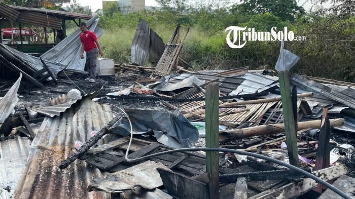 Kebakaran warung di Colomadu Karanganyar