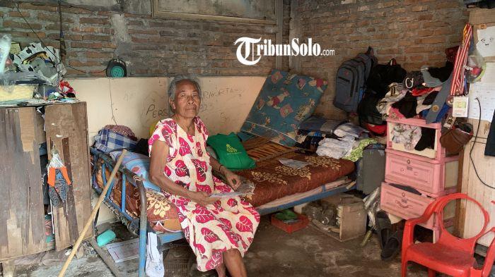Kisah Mbah Painah merawat anak angkatnya di tengah keterbatasan ekonomi sampai ke telinga Prabowo